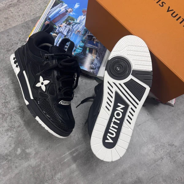LVE SKATE TRAINER - BLACK / WHITE