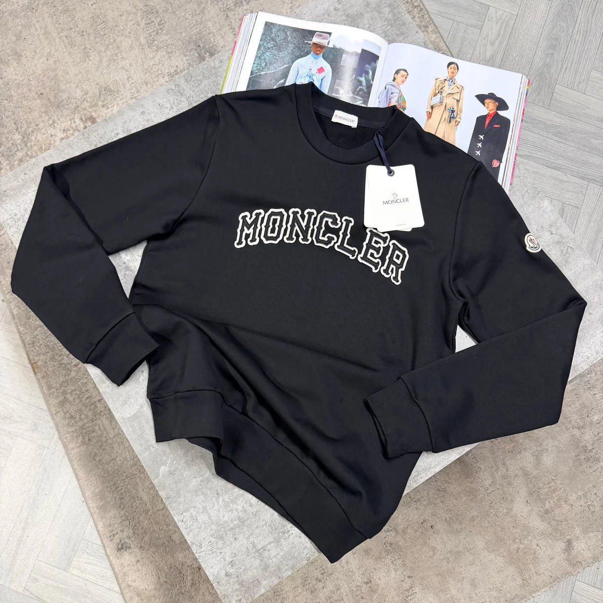 MNCLR LOGO JUMPER - BLACK