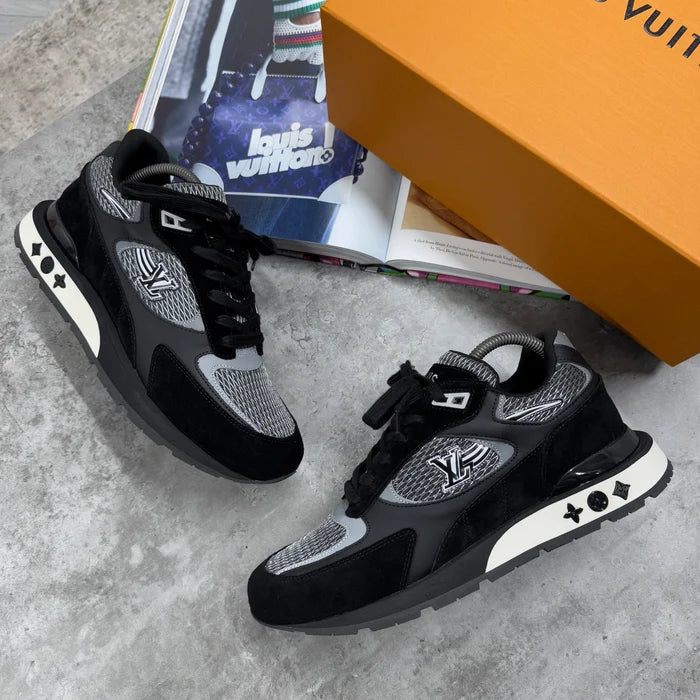 LVE RUNAWAY TRAINERS - BLACK