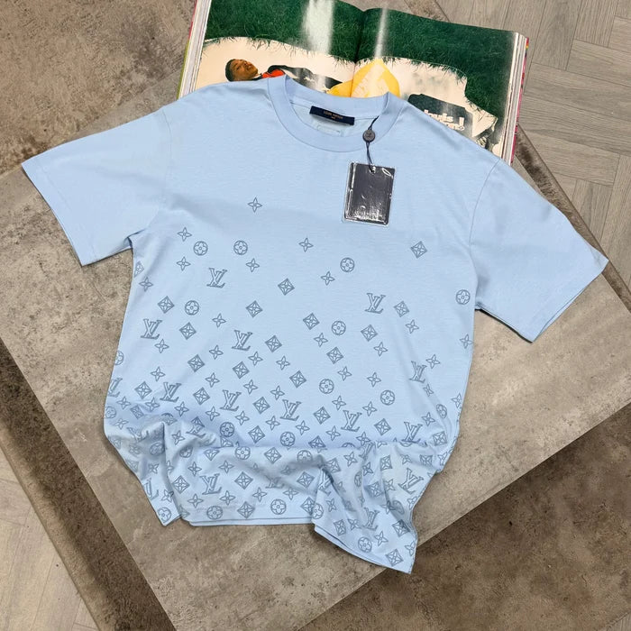 LVE GRADIENT T SHIRT - SKY BLUE