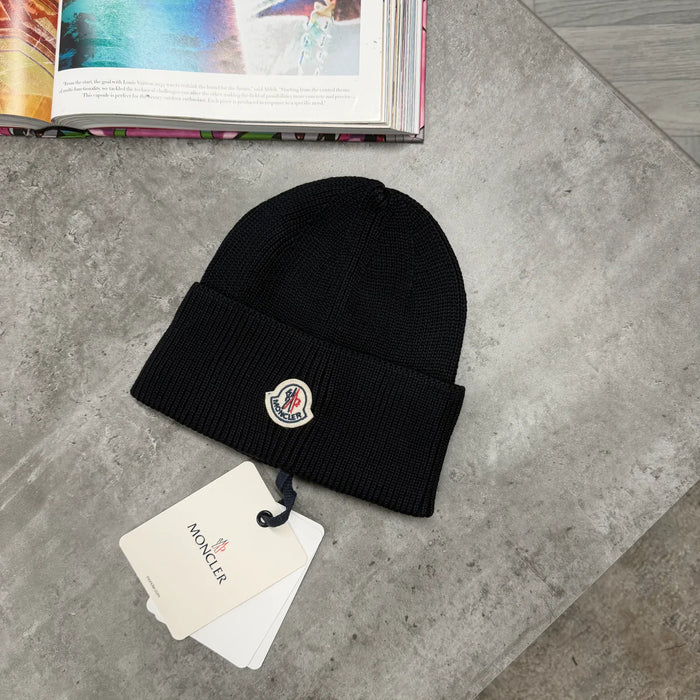 MNCLR BEANIE - BLACK