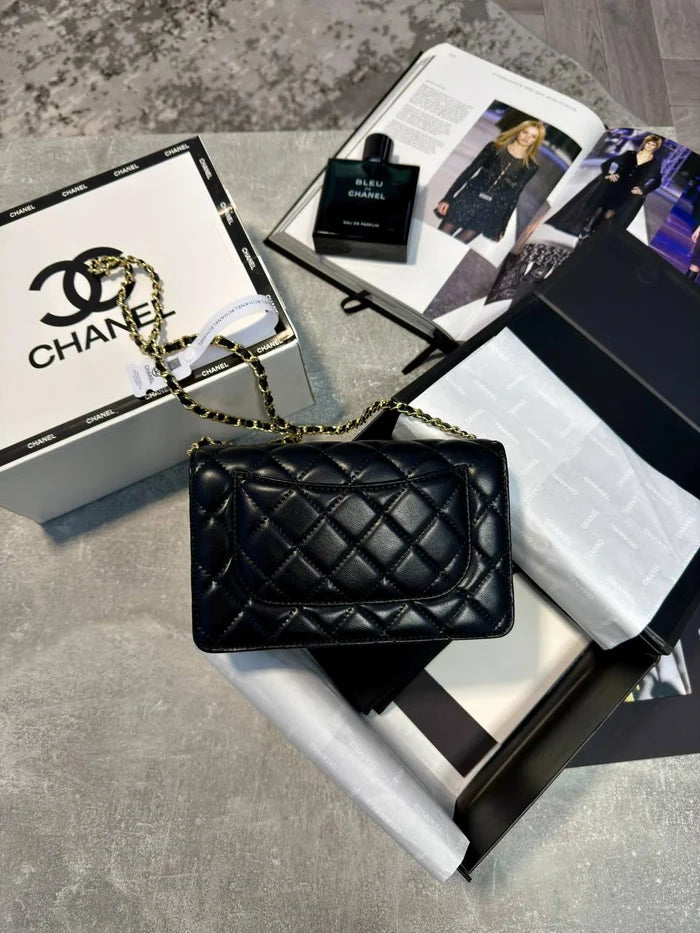 CHNL QUILTED WALLET BAG - BLACK