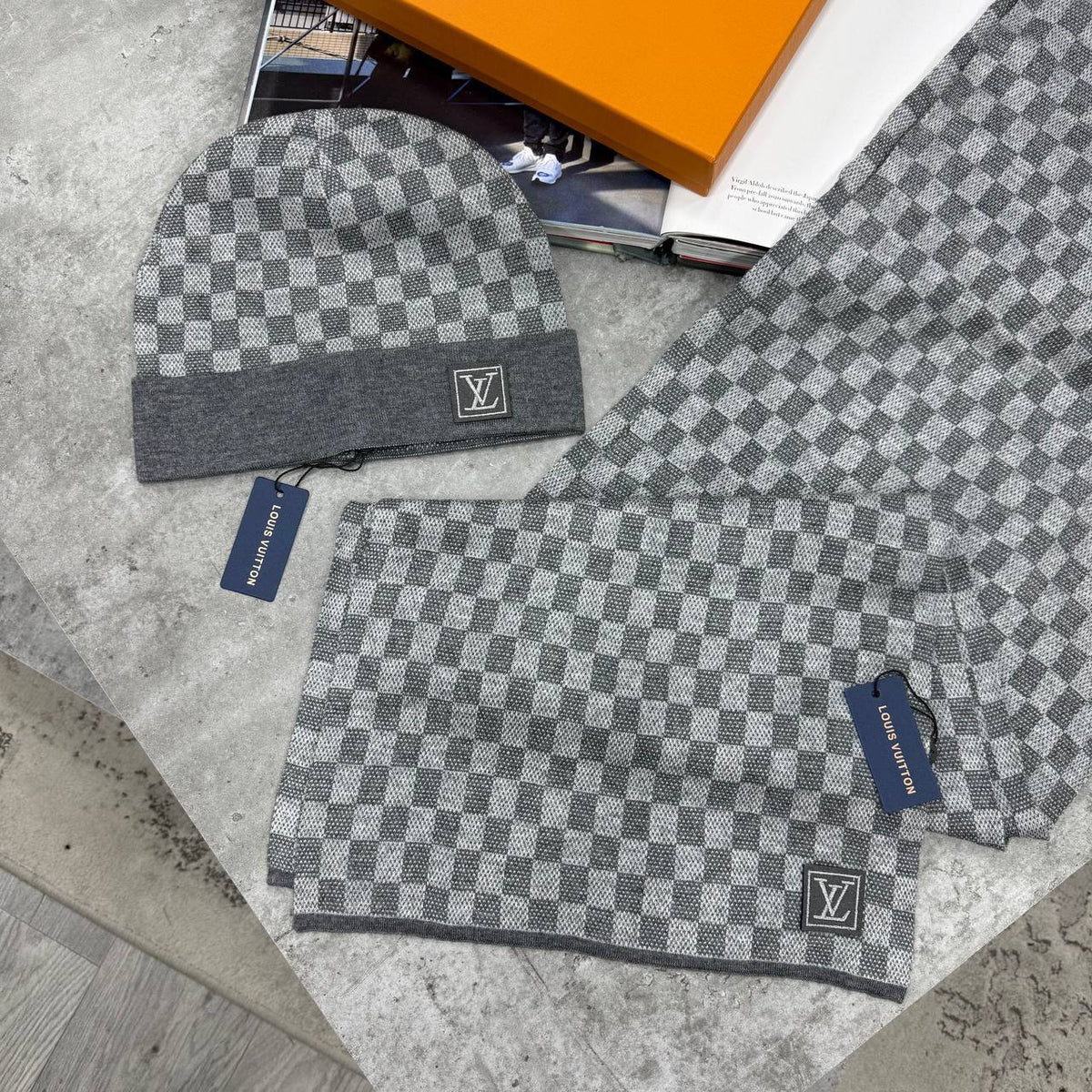 LV HAT AND SCARF SET GREY