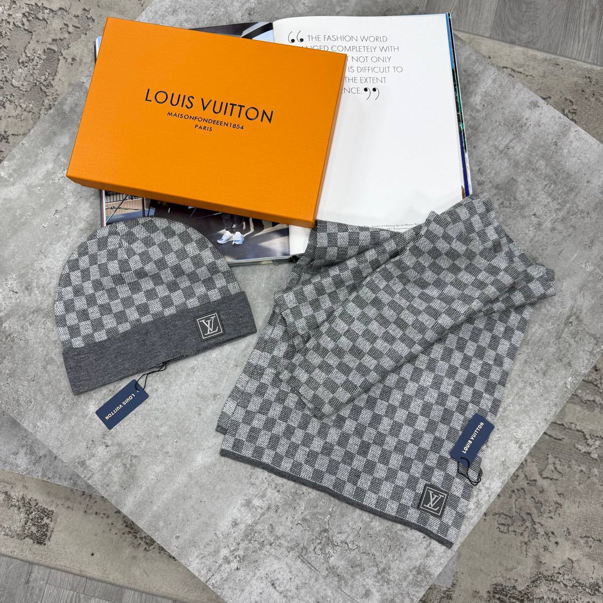 LV HAT AND SCARF SET GREY