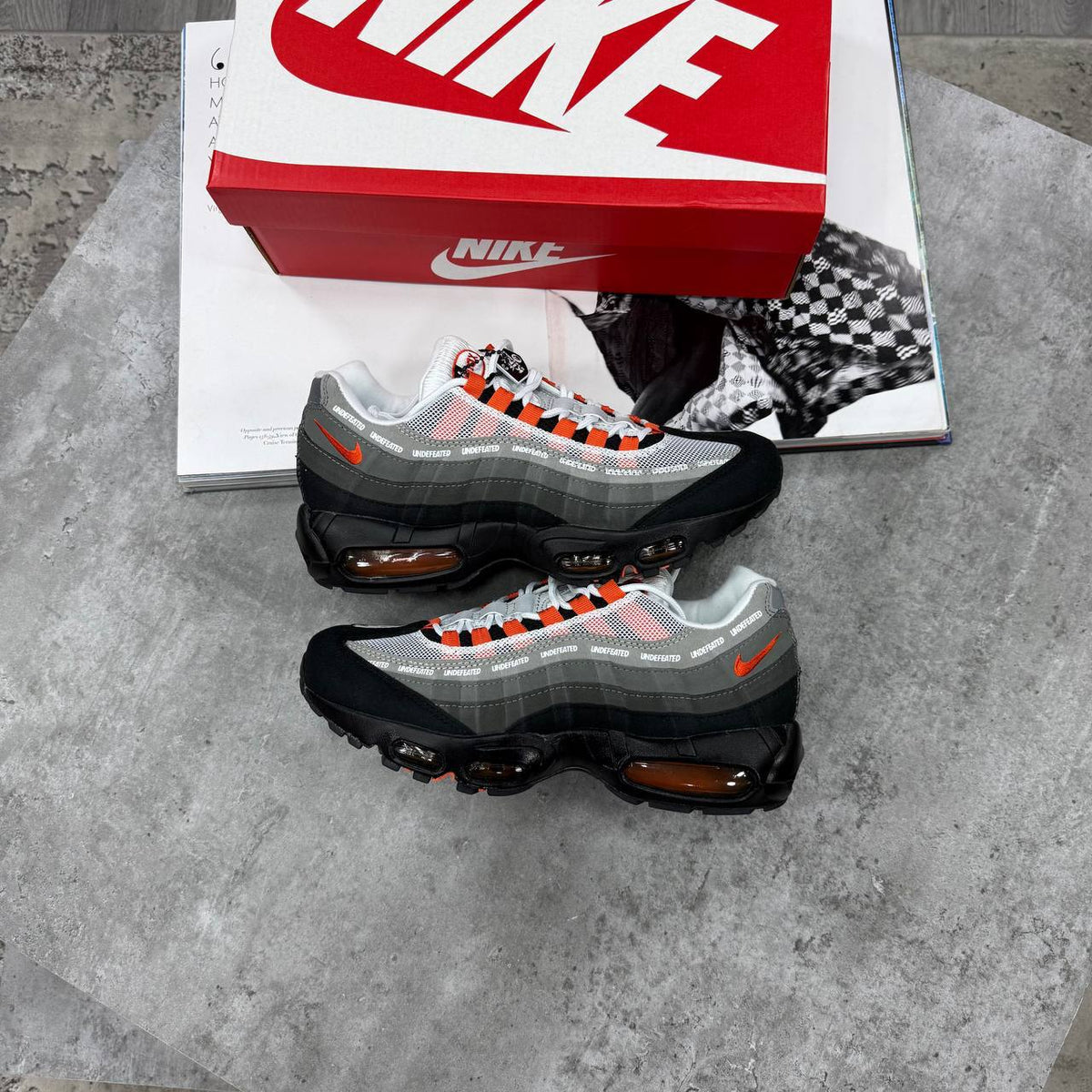 NI AIR MAX 95s X UNDEFEATED ORANGE