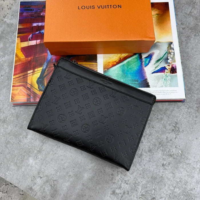 LVE POUCH BAG - BLACK